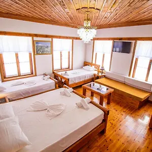 Bebej Tradicional 3* Gjirokastra