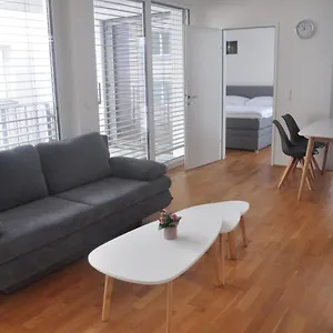 4 Beds And - Contactless Check-in Wien