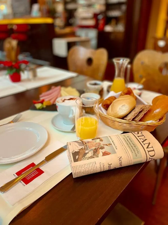 וינה Hotel Regina