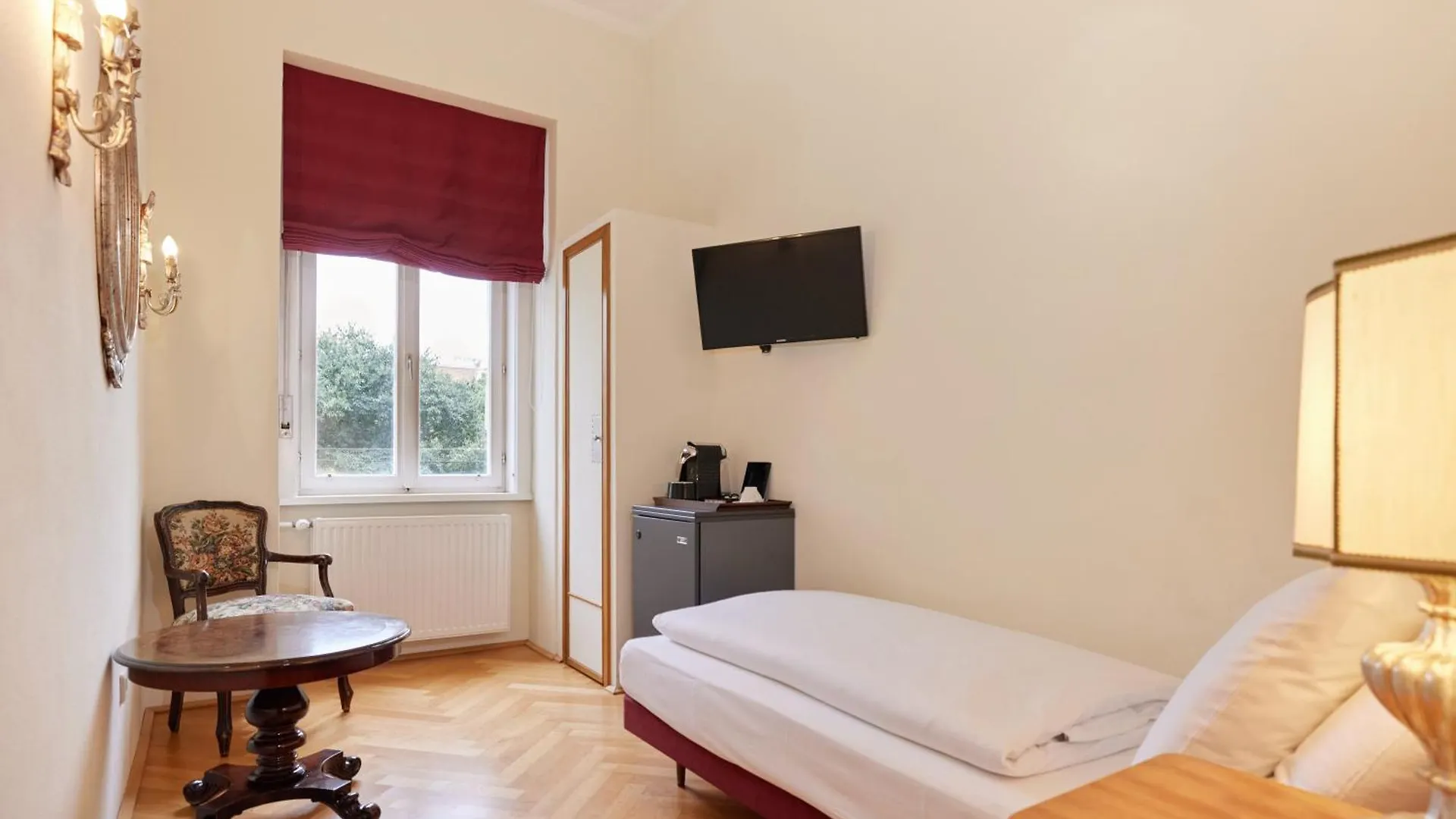 וינה Hotel Regina אוסטריה