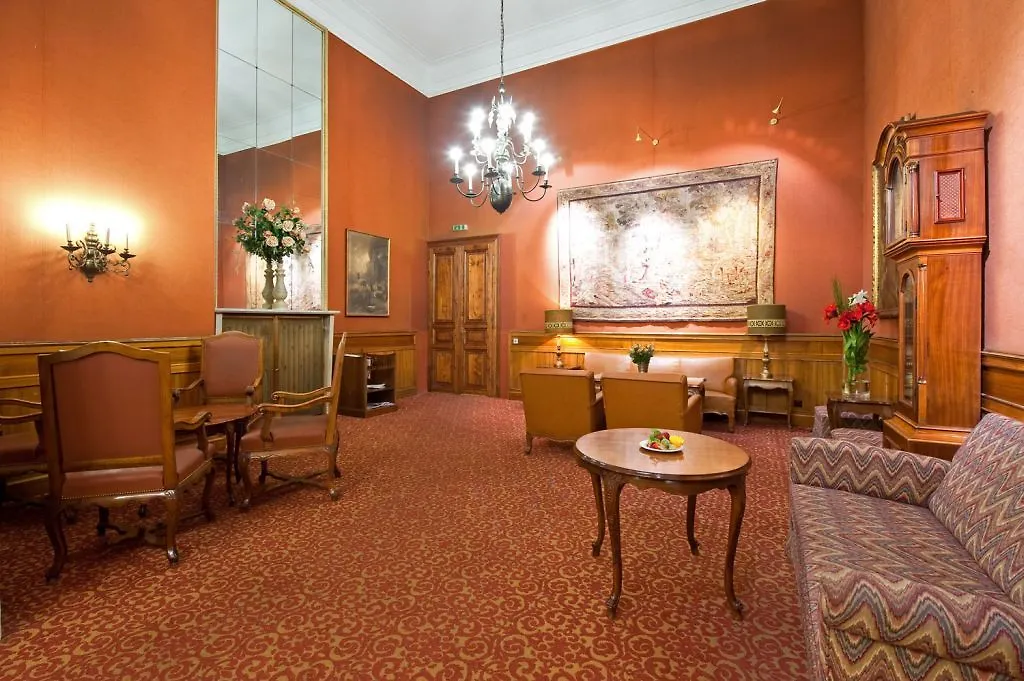****  וינה Hotel Regina אוסטריה