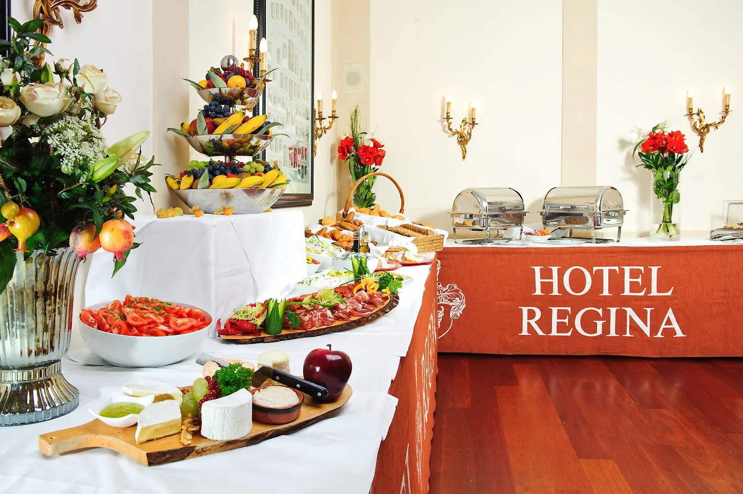 וינה Hotel Regina
