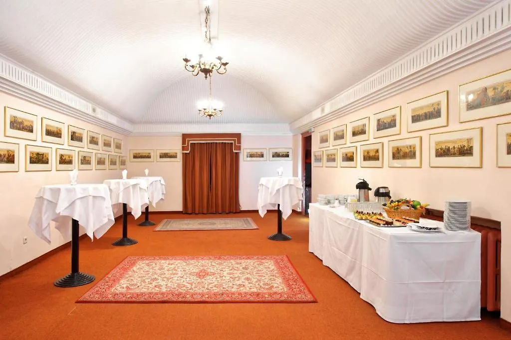 וינה Hotel Regina